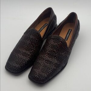 Sesto Meucci Women’s Dark Brown Woven Slip-On Loafers. Size 8.5